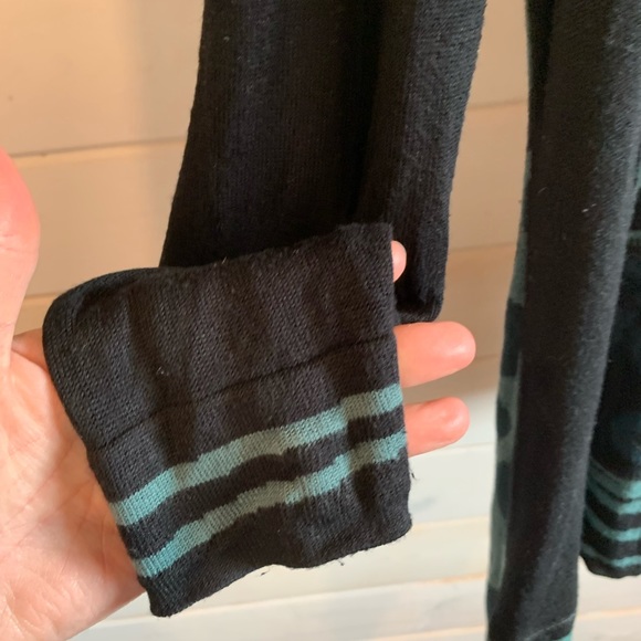 Onyx | Teal & Black Knit Abstract Long Button Down Cardigan - Picture 2 of 7